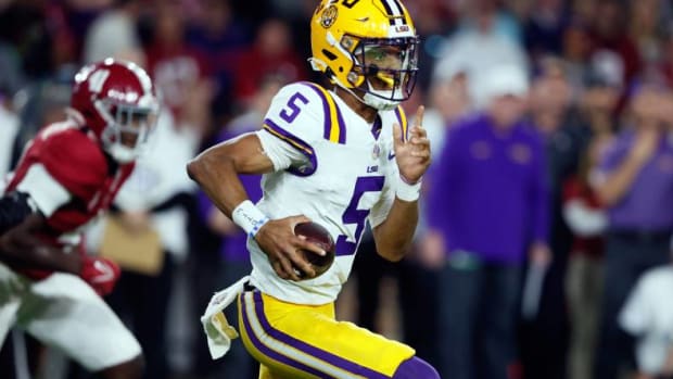 LSU quarterback Jayden Daniels